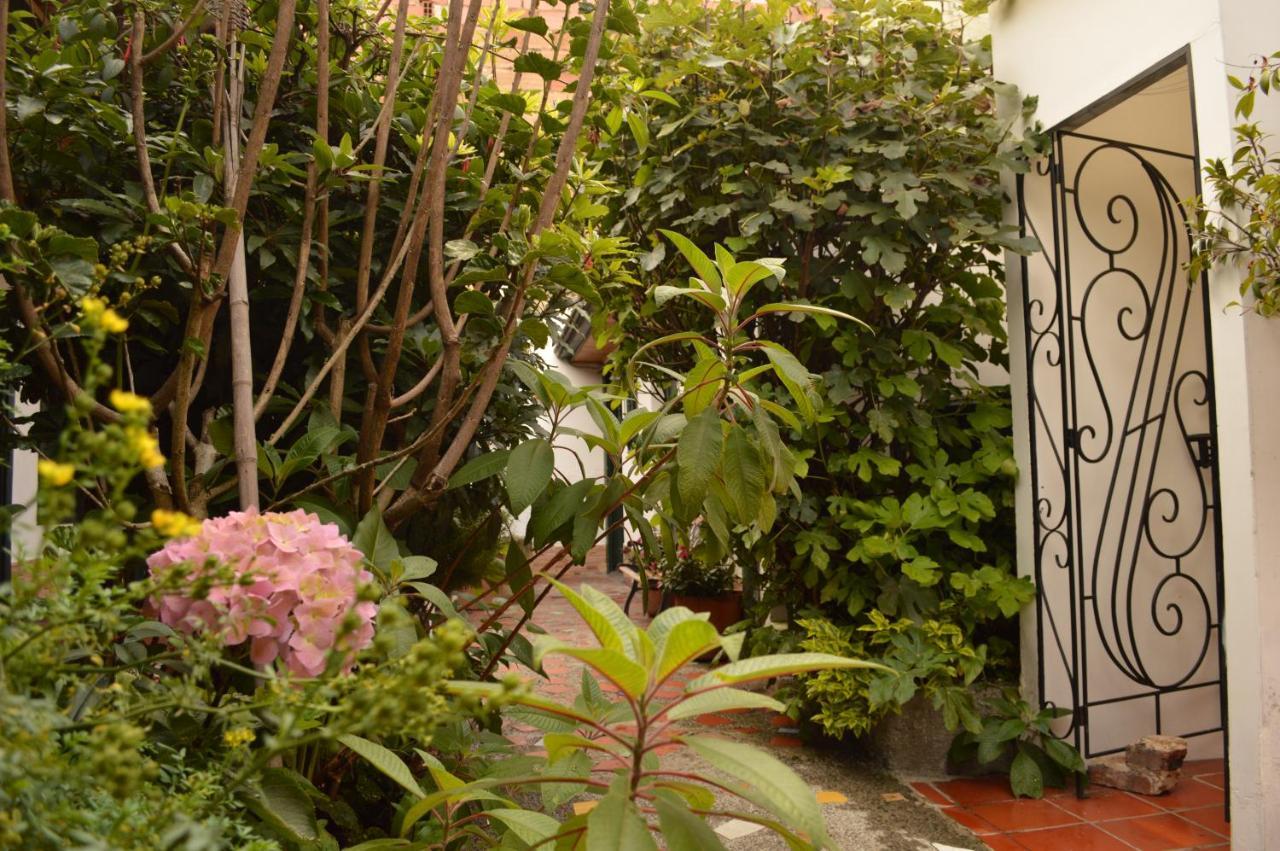 Hostal Sue Candelaria Bogotá Exteriör bild