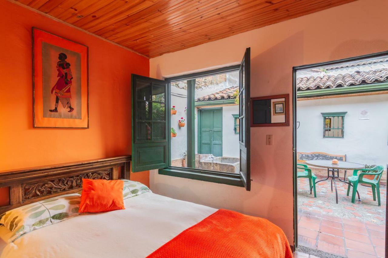 Hostal Sue Candelaria Bogotá Exteriör bild