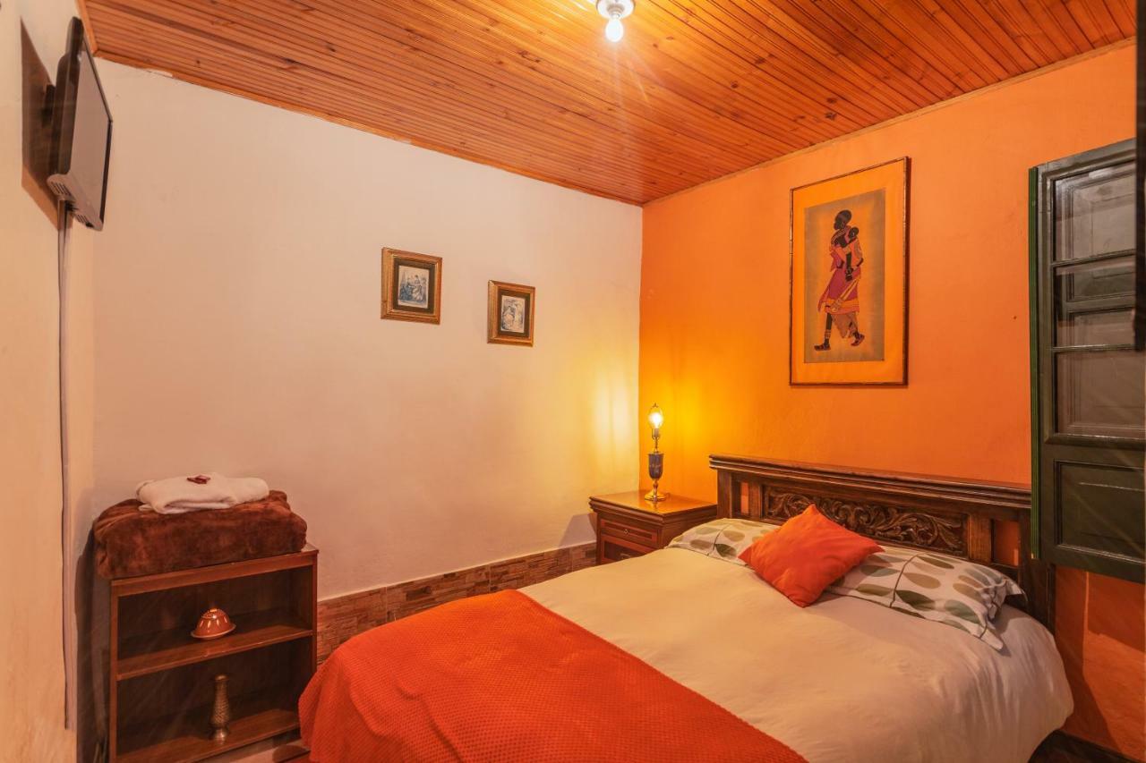Hostal Sue Candelaria Bogotá Exteriör bild